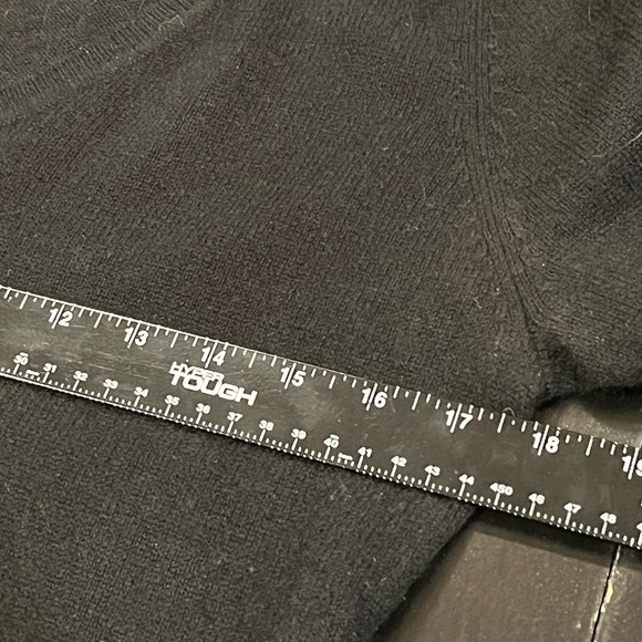 Cashmere Charter Club Luxury Black V Neck Pullover Sweater Womens size Medium - Picture 9 of 11